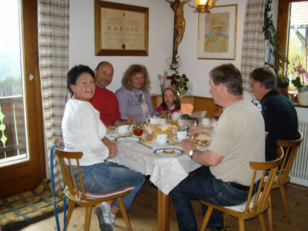 Gem&uuml;tliches Fr&uuml;hst&uuml;ck